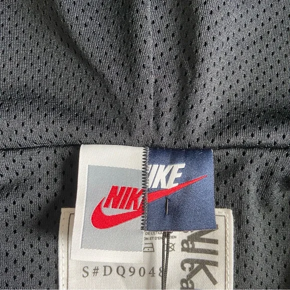 Nike top sacai apparel